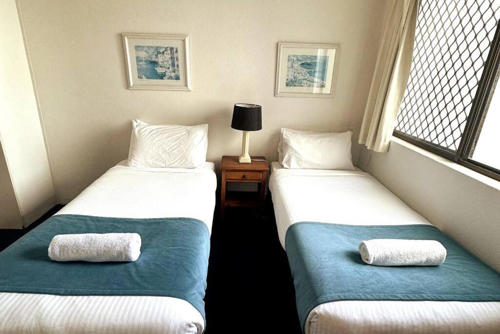 2 Bedroom Ocean View - Alexandria Apartments -Alexandra Headland มารูชิดอร์ ภายนอก รูปภาพ