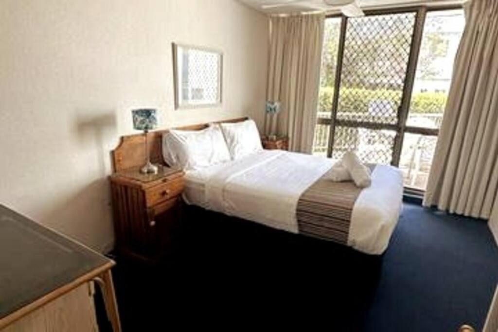 2 Bedroom Ocean View - Alexandria Apartments -Alexandra Headland มารูชิดอร์ ภายนอก รูปภาพ